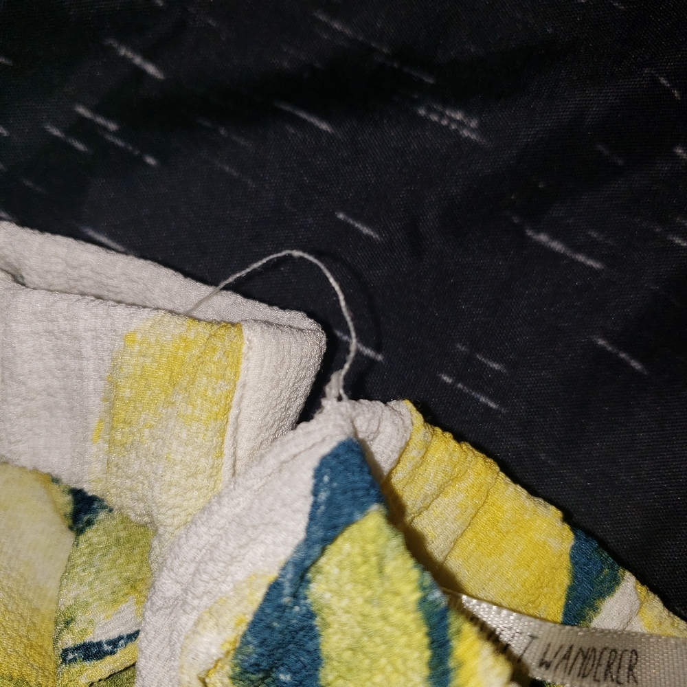 Sweet Wanderer Lemon Print Off-the-Shoulder Top - Picture 4 of 4